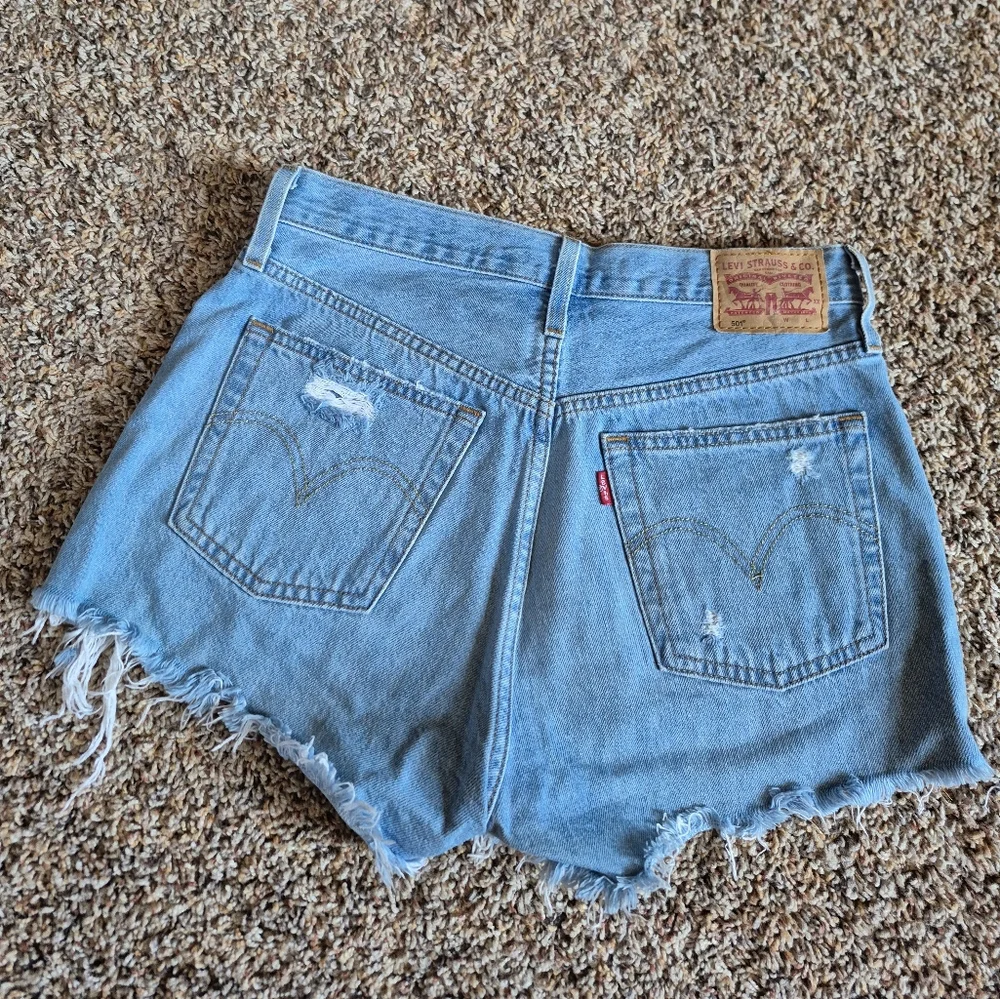 Levi's Women's 501 Button Fly Denim Shorts - Picture 1 of 5